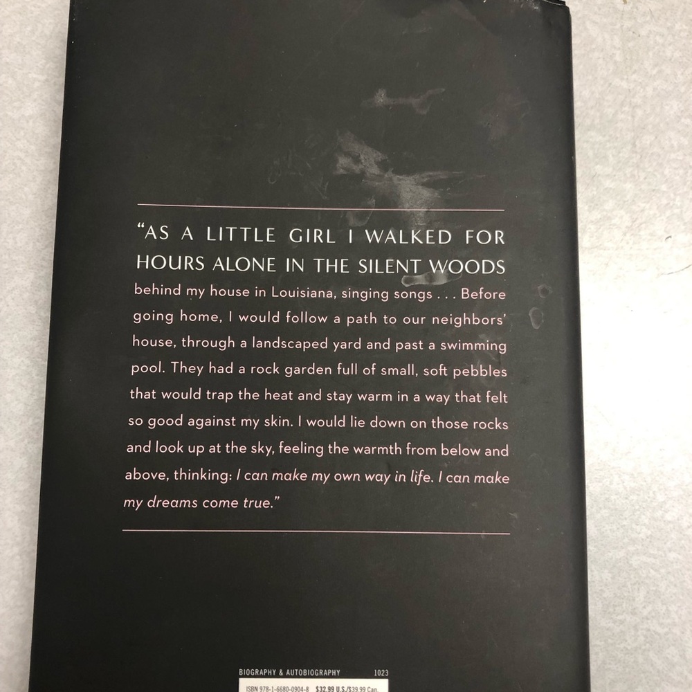Britney Spears 'The Woman in Me' Book - Picture 2 of 2